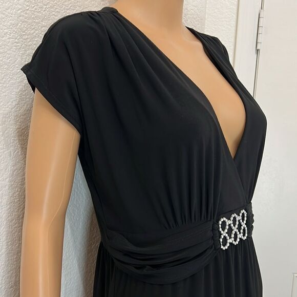 Olivia Matthews Woman’s Black Dress Sz 14 VNeck Cap Sleeve Maxi Rhinestone Brooc - Picture 4 of 10